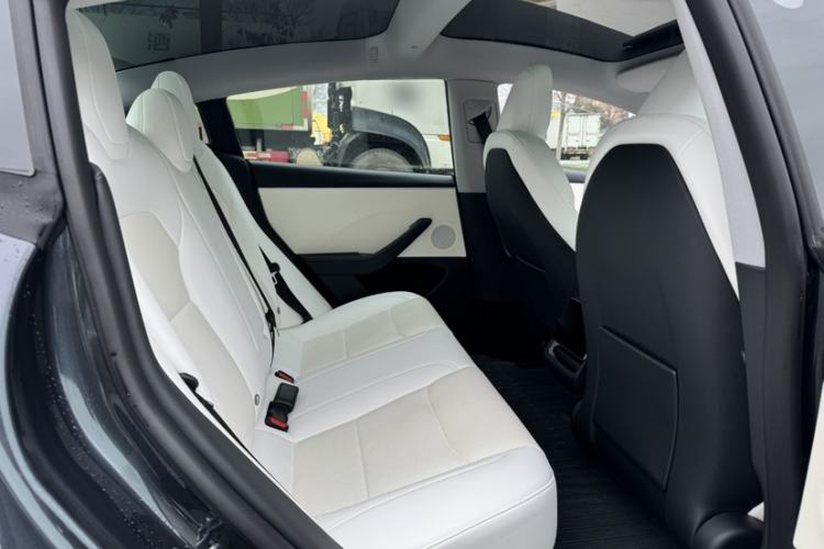 Used Tesla Model 3 2023 Rear-Wheel-Drive Version
