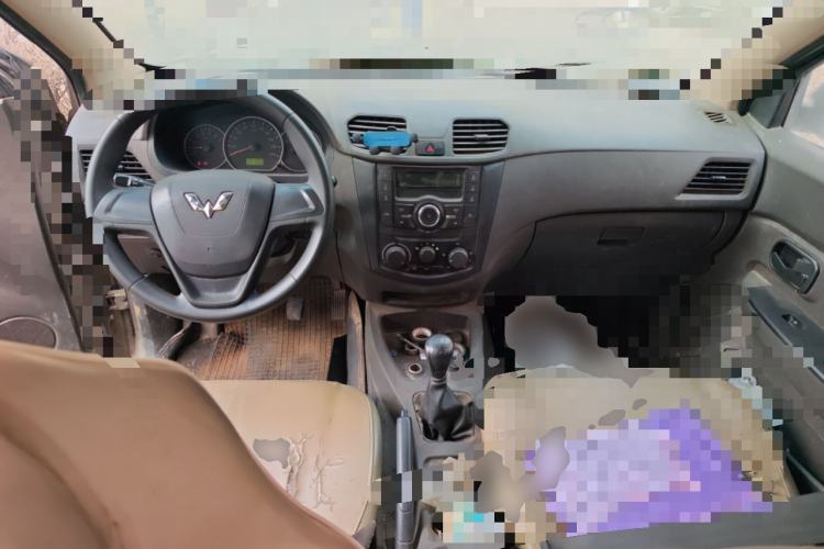 Used Wuling Hongguang 2015 1.5L S Basic Version China V Standard