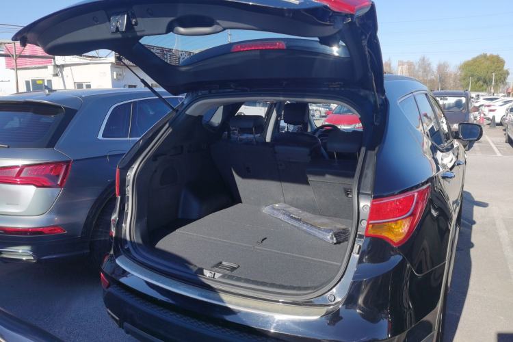 Used Hyundai Santa Fe 2013 Revised Version 2.4L Automatic All-Wheel Drive Smart Type