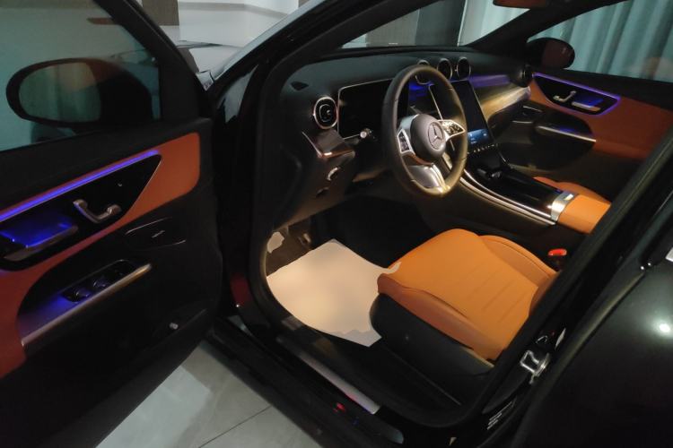 Used Mercedes-Benz GLC 2025 GLC 260 L 4MATIC Dynamic Edition Driver Seat