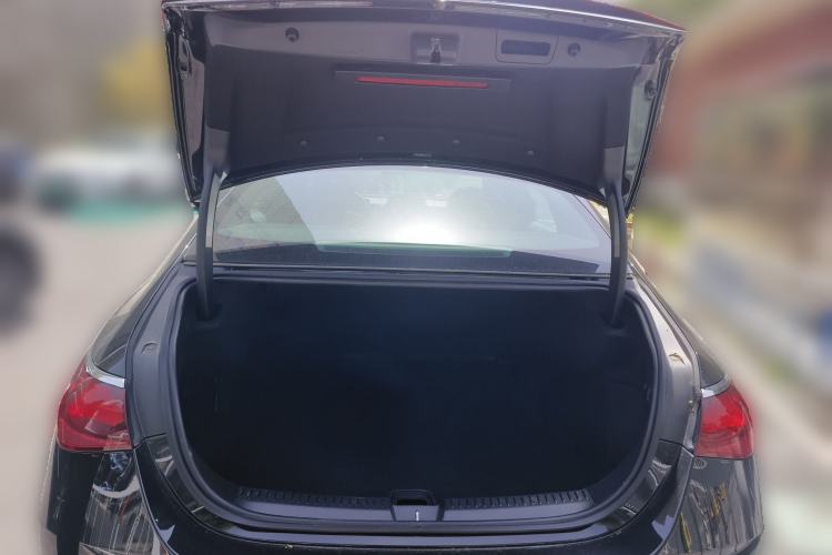 Used Mercedes-Benz E-Class 2024 E 260 L Trunk