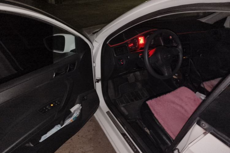 Used Volkswagen Santana 2015 1.6L Automatic Comfort Edition
