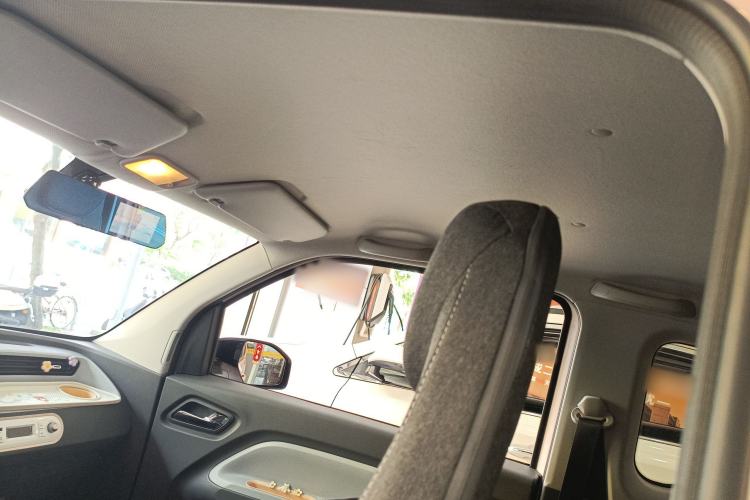 Used Wuling Hongguang MINIEV 2022 Macaron Premium Model – Lithium Ternary Battery
