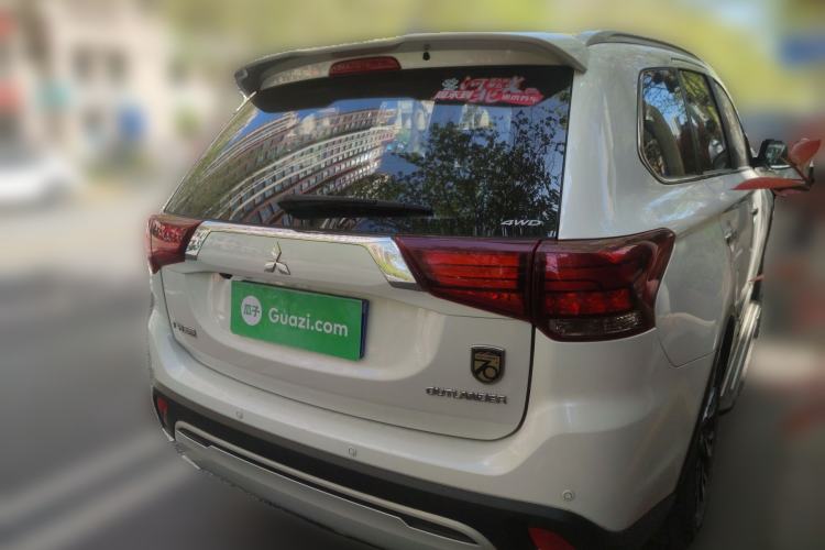 Used Mitsubishi Outlander 2020 2.4L 4x4 Zhi Xiang Edition 5 Seats Rear Right 45 Deg