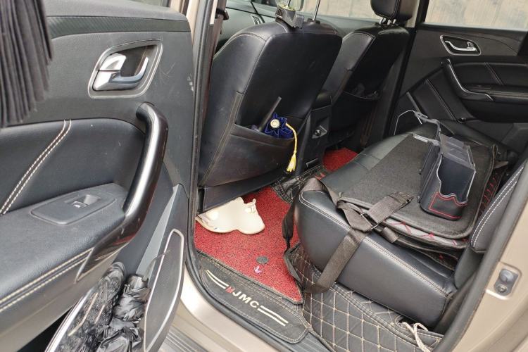 Used JMC Yuhu 7 2020 2.0T Diesel Automatic 2WD Comfort Plus Long Wheelbase China VI Emission Standard JX4D20A6L Left Rear Seat