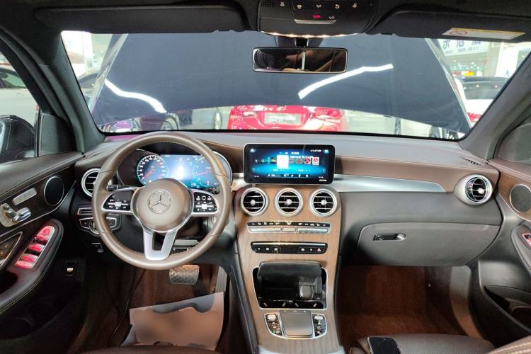 Used Mercedes-Benz GLC 2021 GLC 260 L 4MATIC Luxury Model
