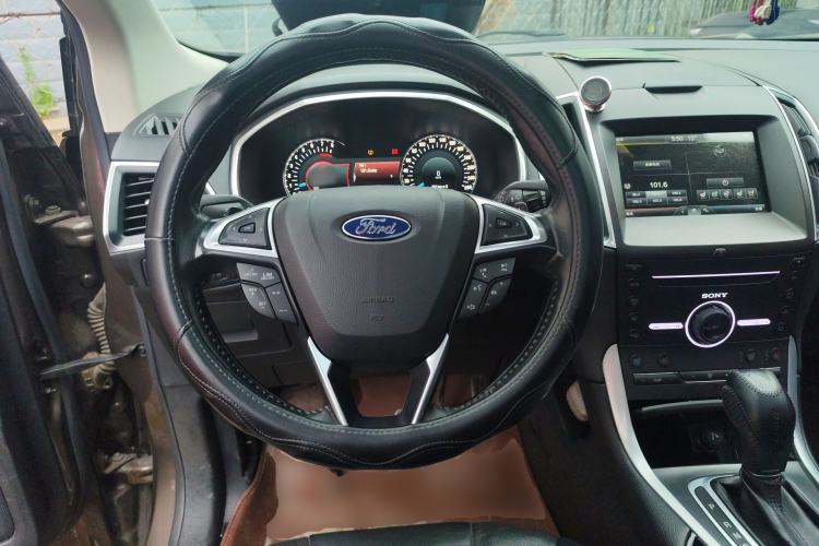 Used Ford Edge 2016 EcoBoost 245 Four-Wheel Drive Titanium 7-Seater Steering Wheel