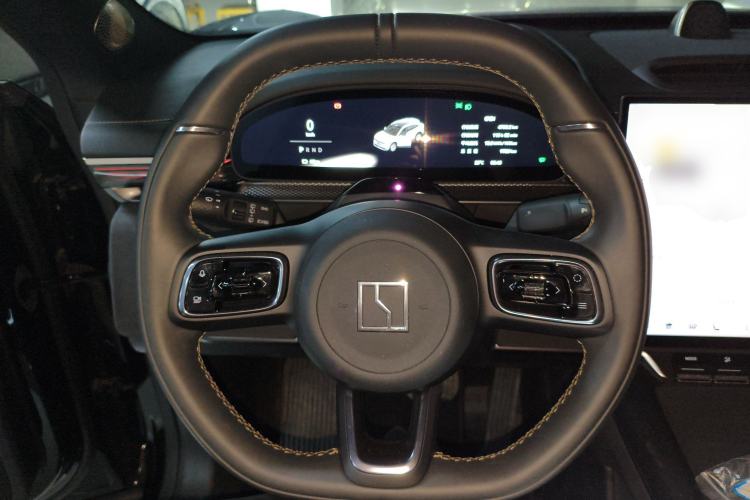 Used Zeekr 7X 2025 100 kWh Long-Range Rear-Wheel Drive with Intelligent Driving Features Steering Wheel