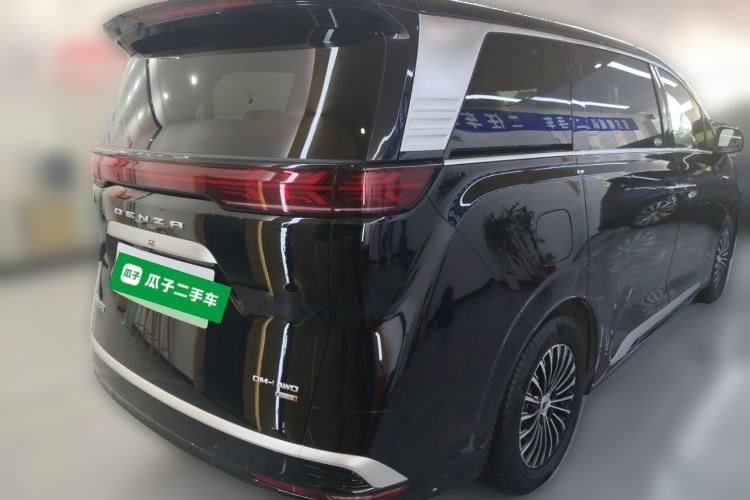 Used Denza D9 2025 DM-i Intelligent Drive 1020 Four-Wheel Drive Prestige Model
