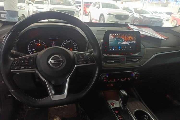 Used Nissan Teana 2021 2.0L XL Comfort Edition Center Console