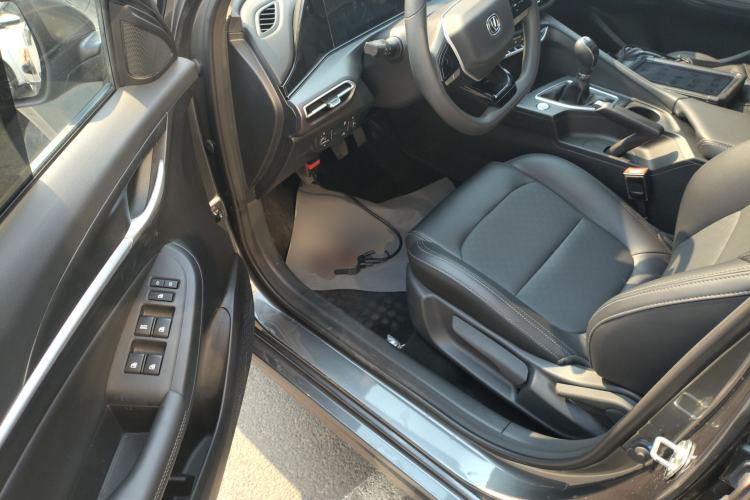 Used CHANGAN Eado 2022 PLUS 1.6L GDI Manual Elite Model
