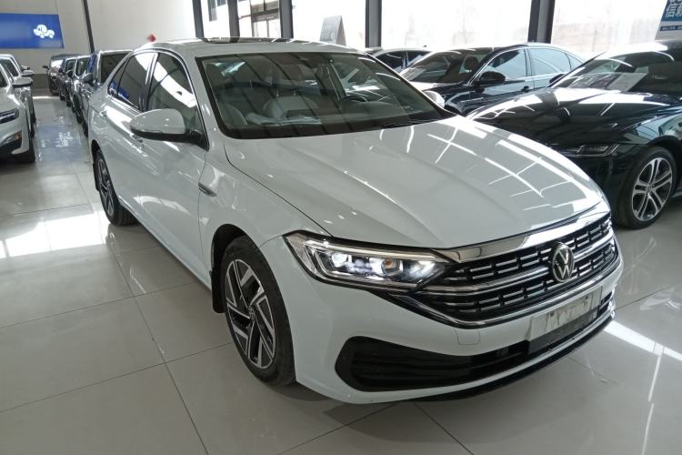 Used Volkswagen Sagitar 2023 300TSI DSG Excellence Edition Front Right 45 Deg