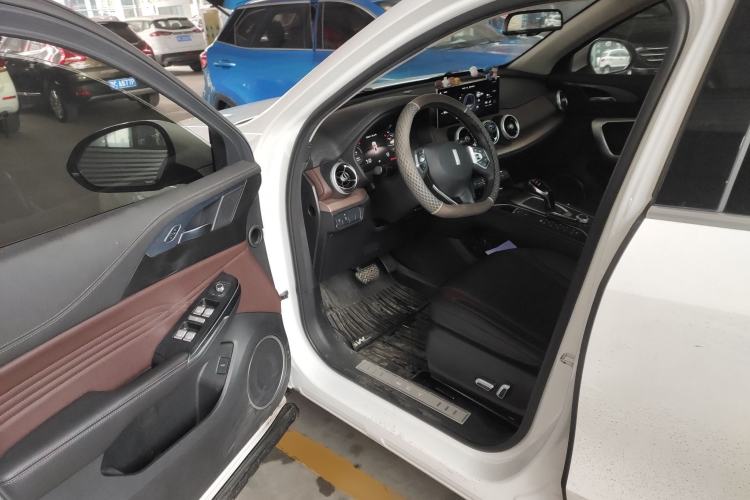 Used Wey VV5 2021 1.5T Two-Wheel Drive Smart Pioneer
