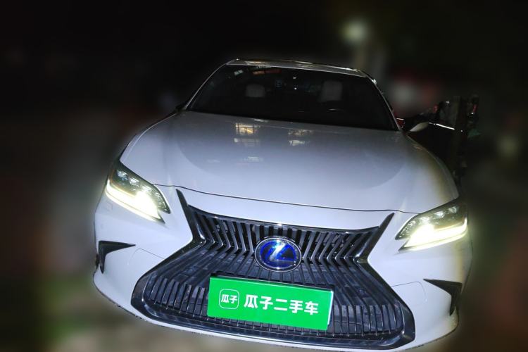 Used Lexus ES 2020 300h Premium Edition