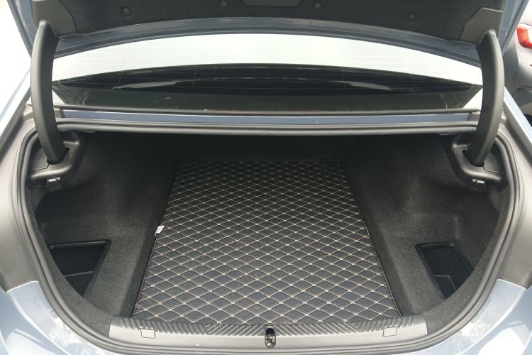 Used BMW 5 Series 2024 530Li Leading Model M Sport Package