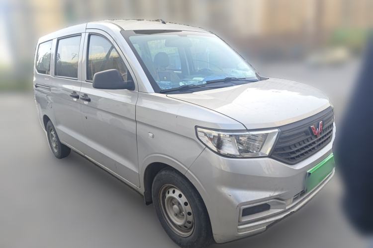 Used Wuling Hongguang V 2021 1.5L Jingqu Version LAR Front Right 45 Deg