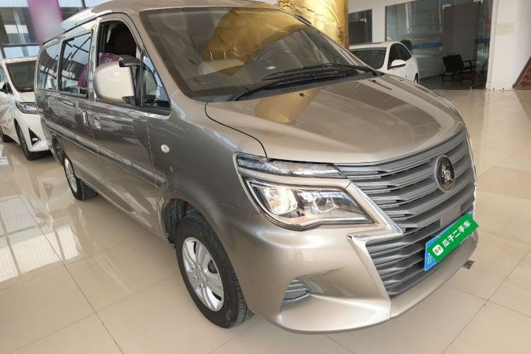 Used FORTHING Lingzhi 2023 M5L 1.6L Base Model 7 Seats Front Right 45 Deg