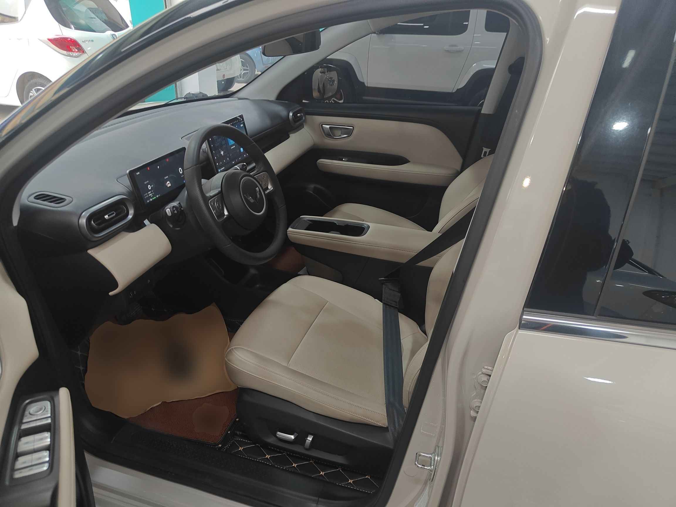 المقاعد الأمامية داخل السيارة