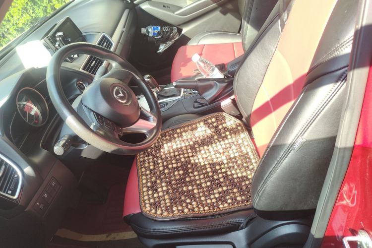 Used Mazda 3 Axela 2014 Sedan 1.5L Automatic Luxury Model