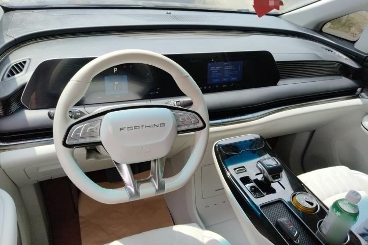 Used FORTHING Xinghai V9 2024 1.5TD 200km Chinese Knot Series Premium Edition Center Console