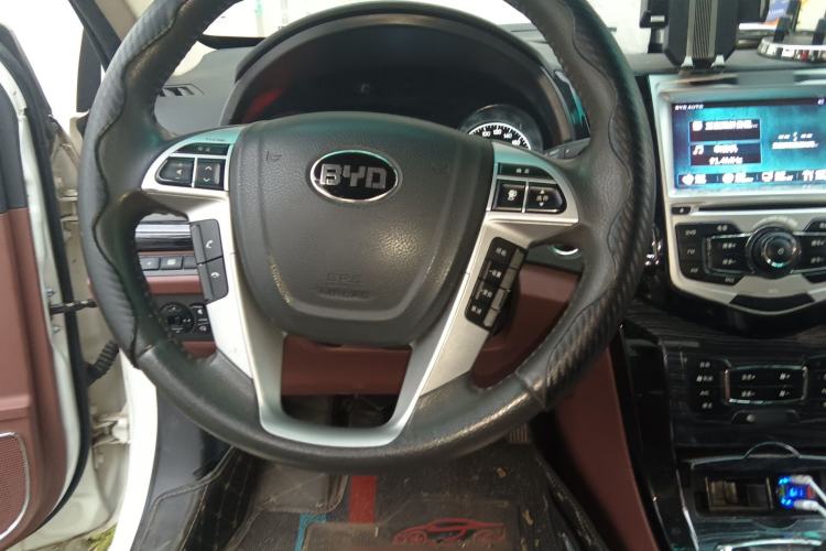 Used BYD Surui 2015 Revised Version 1.5L Manual Luxury Edition
