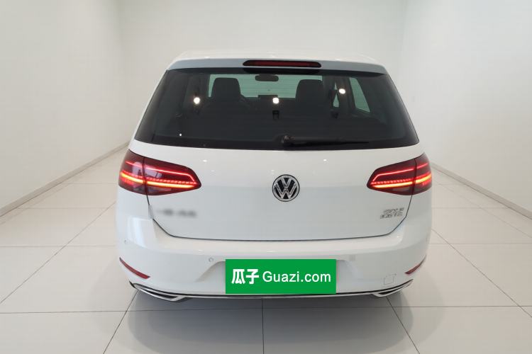 Used Volkswagen Golf 2018 230TSI Automatic Luxury Version

