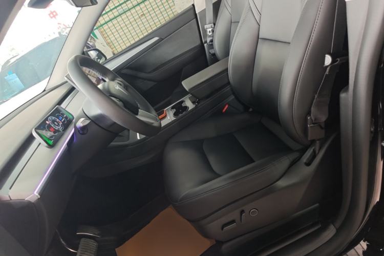 Used Tesla Model Y 2023 Rear-Wheel-Drive Version