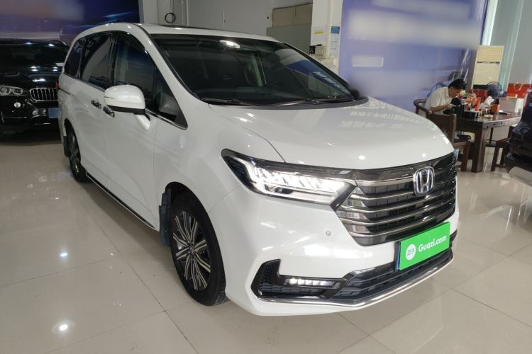 Used Honda Odyssey 2024 2.0L eHEV Sharp·Leading Edition Front Right 45 Deg