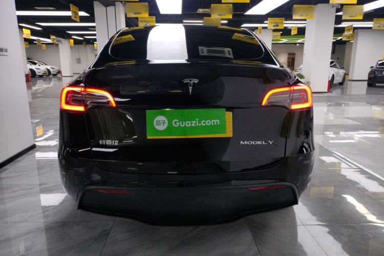 Used Tesla Model Y 2023 Rear-Wheel-Drive Version
