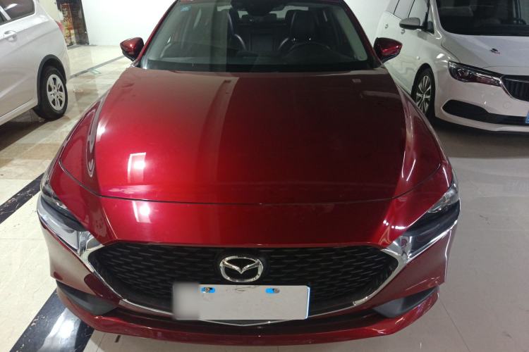 Used Mazda 3 Axela 2020 1.5L Automatic Luxury Version
