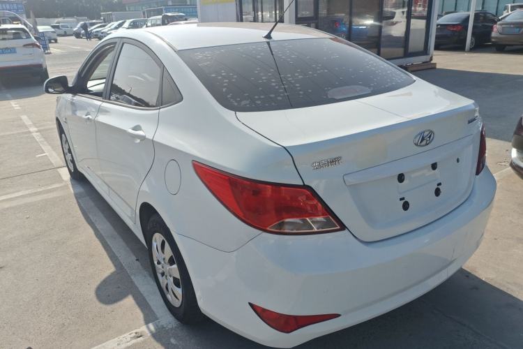 Used Hyundai Verna (older generation) 2014 1.4L Manual Smart GLS Trim
