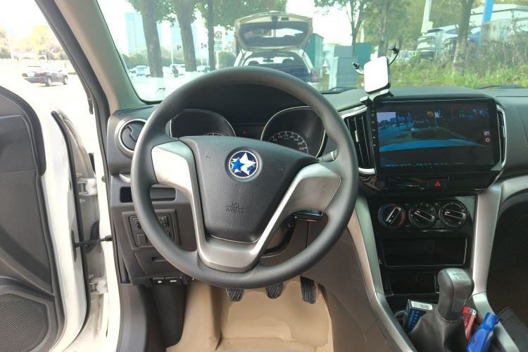 Used Venucia T70 2016 1.6L Manual Ruixing Edition
