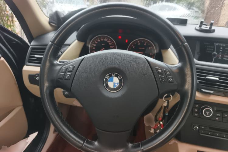 Used BMW X1 2012 sDrive18i Luxury Edition