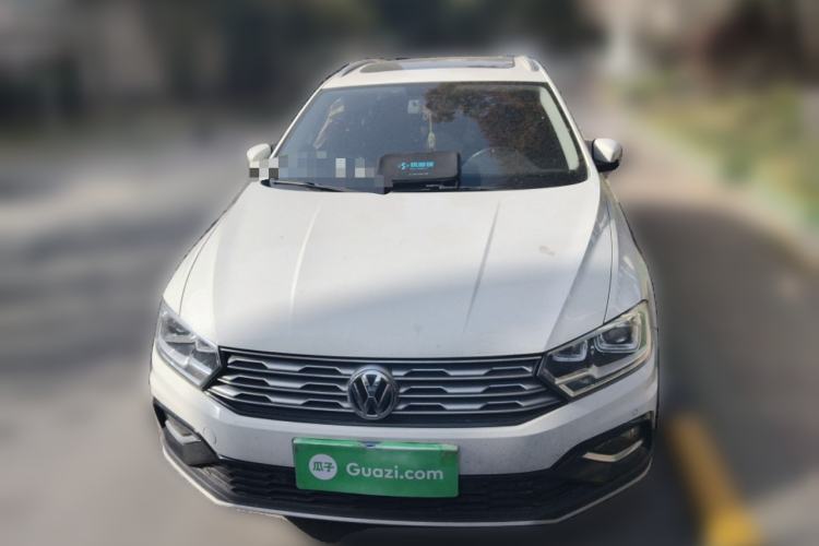 Used Volkswagen C-TREK 2018 230TSI DSG Luxury Version Front