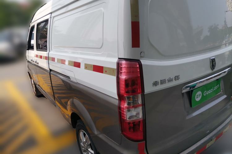 Used Jinbei New Hiace X30L 2018 1.5L Box Truck Business Edition DLCG14