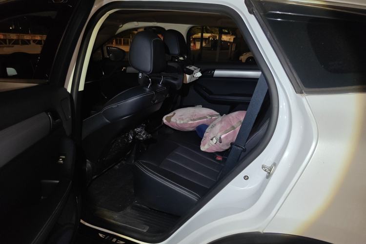 Used BYD Tang 2019 2.0T Automatic SmartConnect Luxury Version 5 Seats China VI Standard
