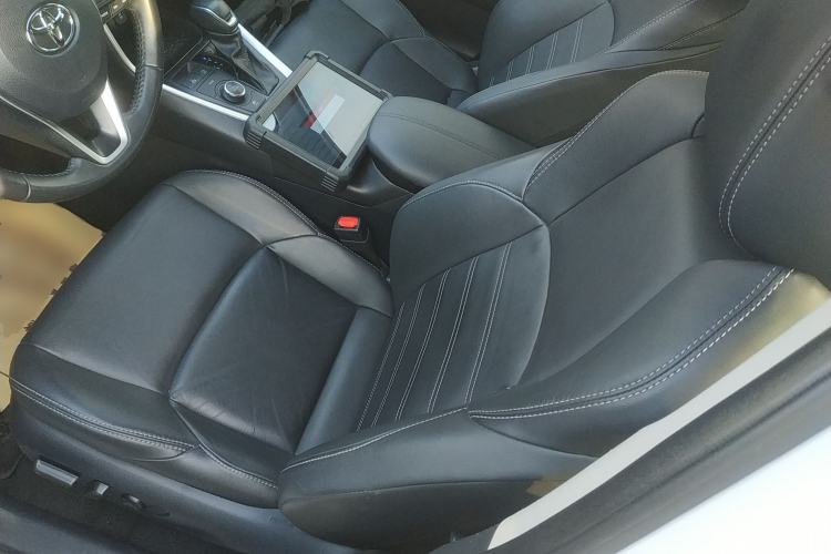 Used Toyota Wildlander 2023 Dual-Engine 2.5L E-CVT 4x4 Luxury PLUS Edition
