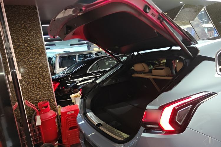 Used Zeekr 001 2022 Ultra-Long Range Dual-Motor YOU Version Trunk