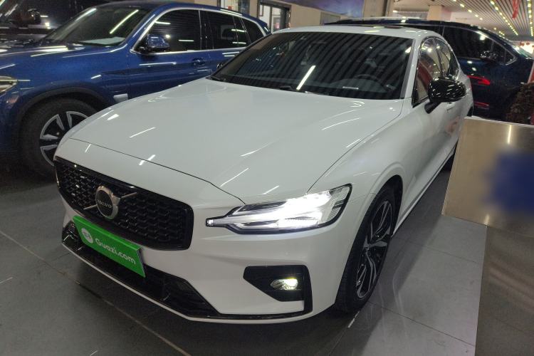 Used Volvo S60 2025 B5 Zhiya Sport Edition