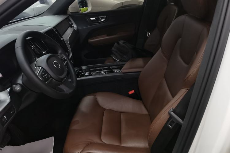 Used Volvo XC60 2022 B5 4x4 Zhiyi Luxury Edition Left Front Seat