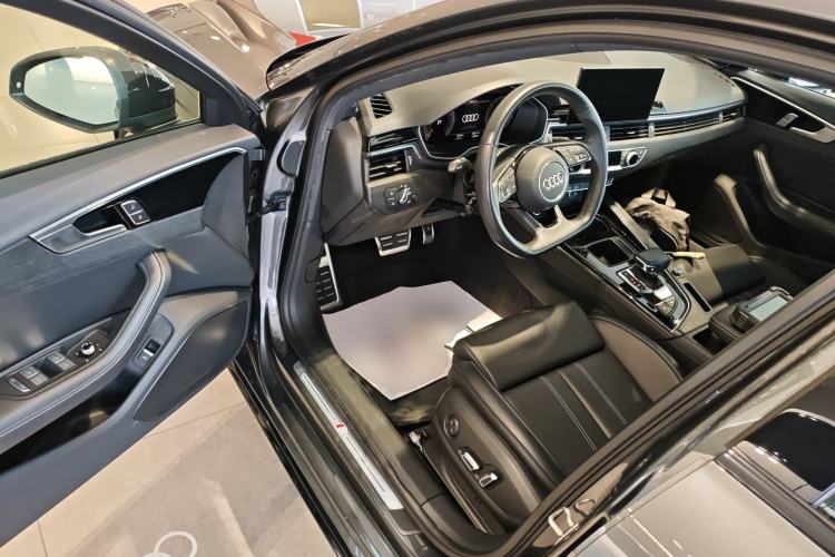 Used Audi A4L 2024 40 TFSI Luxury Dynamic Edition Driver Seat