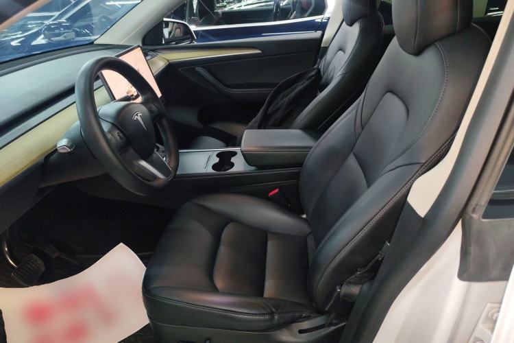 Used Tesla Model Y 2022 Long-Range All-Wheel-Drive Version