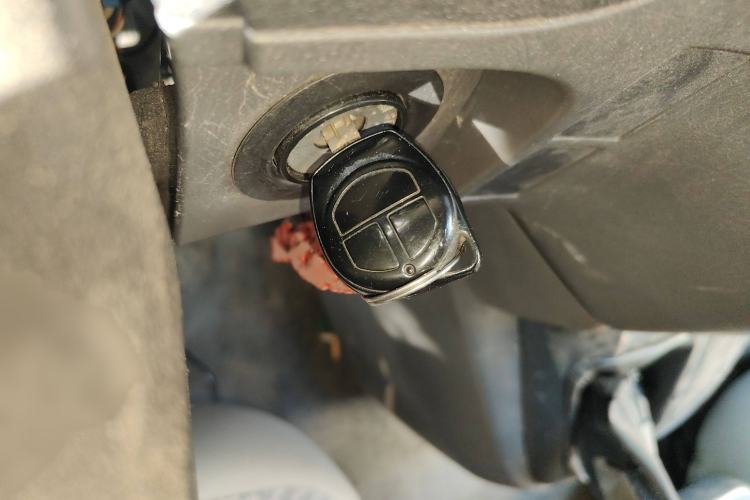 Used Jinbei Express 2017 2.0L Standard Version V19
