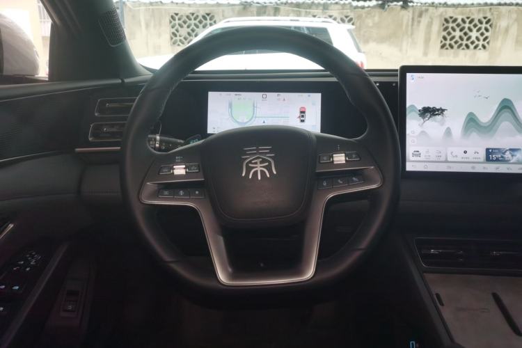 Used BYD Qin L 2025 DM-i Smart Drive 80KM Leading Model