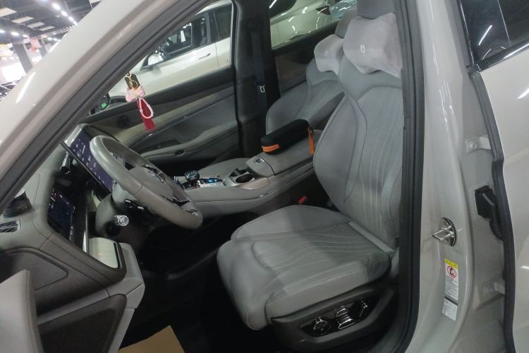 Used Denza N7 2023 Long-Range Performance Max Edition Left Front Seat