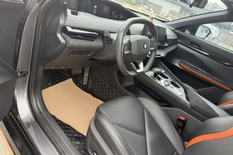 Used CHANGAN UNI-V 2022 1.5T Sport Edition
