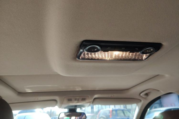 Used BMW 5 Series 2014 520Li Elegant Model
