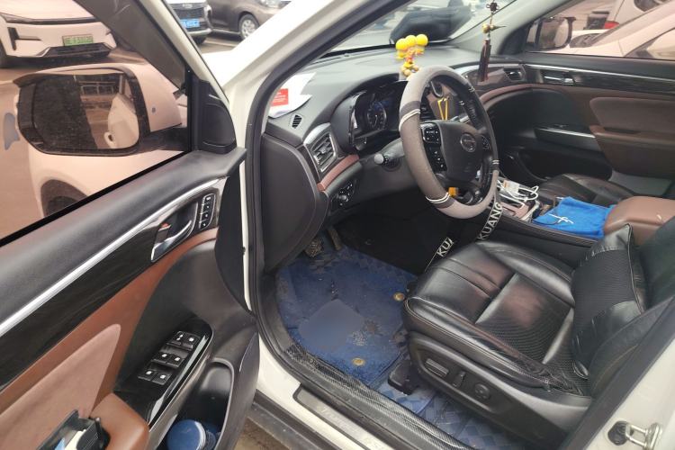 Used GAC Trumpchi GS8 2017 320T Two-Wheel Drive Luxury Smart Connectivity Version (7 Seats)