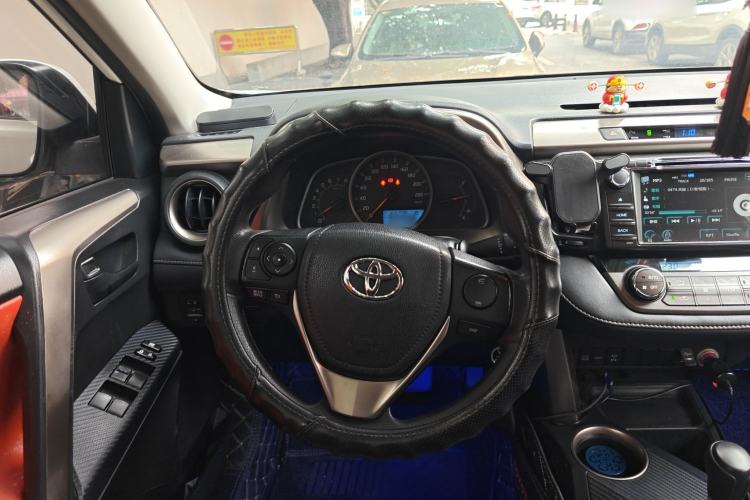 Used Toyota RAV4 2013 2.0L CVT Four-Wheel Drive Fashion Edition