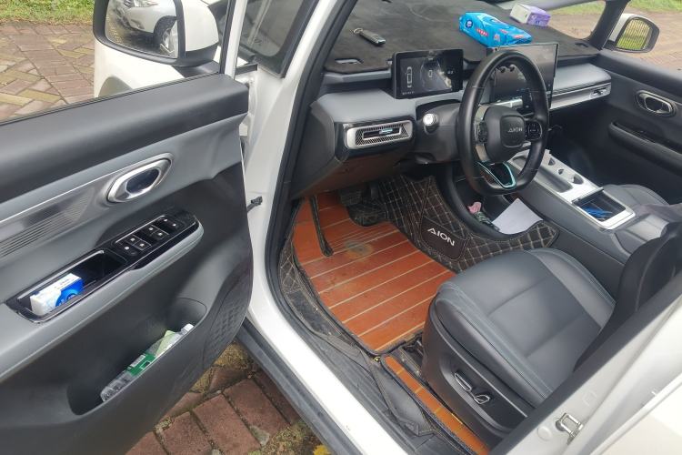 Used AION Y 2023 Younger Star Edition